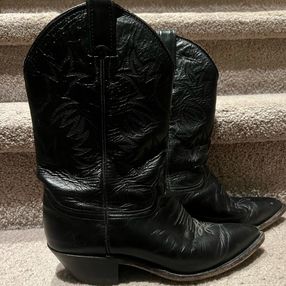 Justin black western boot
